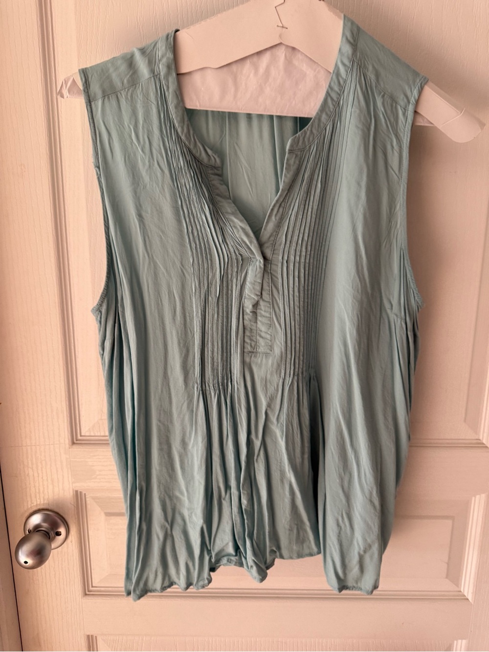 Old Navy Light Blue Sleeveless Pintuck Blouse